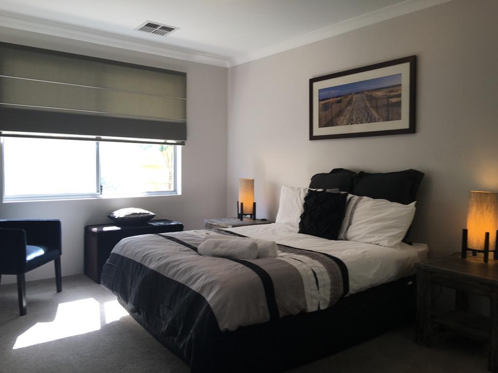 Magnificent Beach Retreat Jindalee Kültér fotó