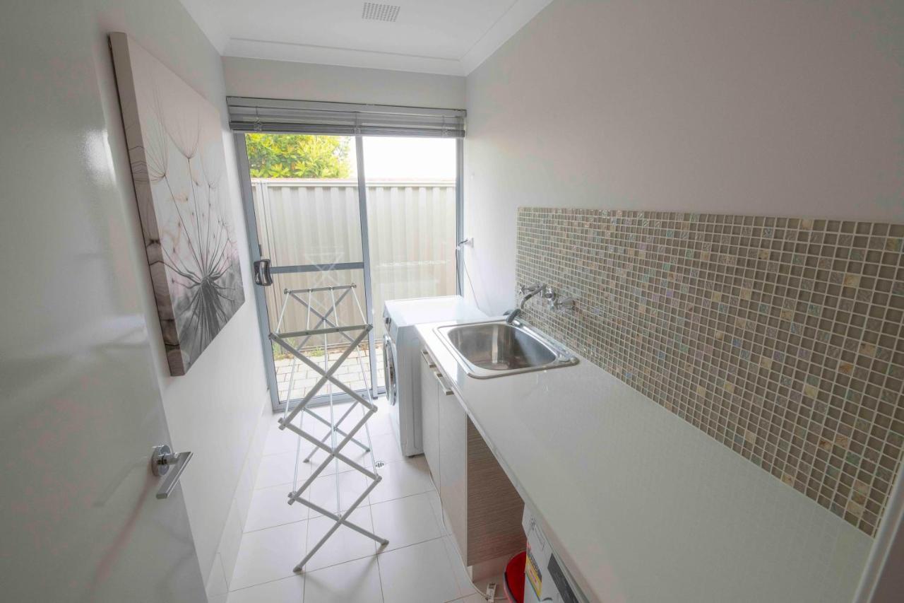 Magnificent Beach Retreat Jindalee Kültér fotó